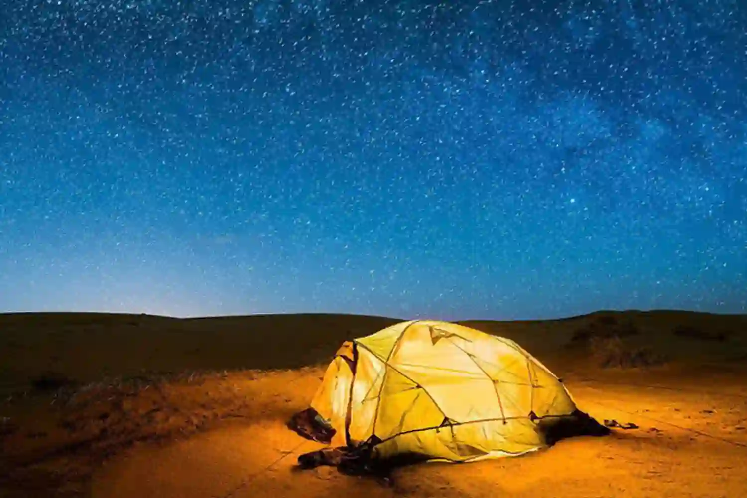 10 نکته برای کمپینگ در کویر 1 camping in the desert 1